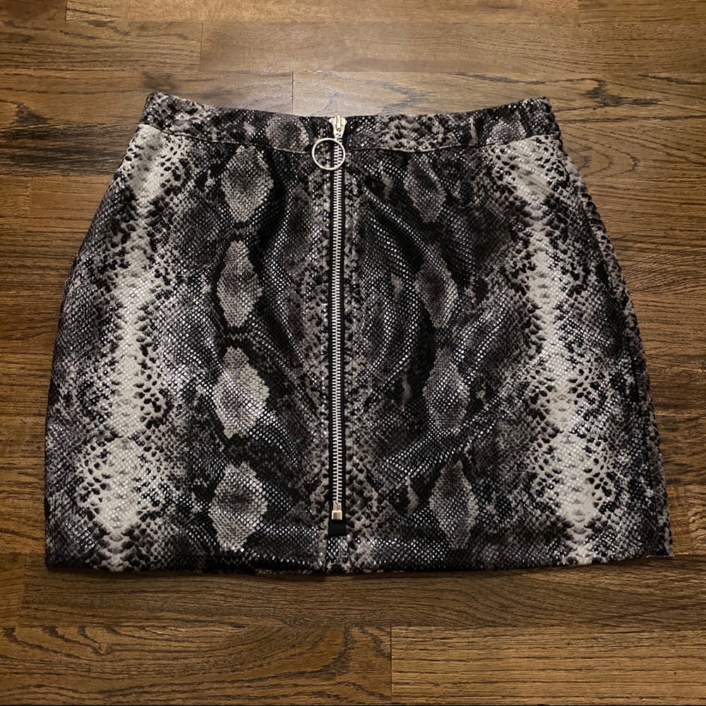 Dance & Marvel Snake Zip Up Skirt